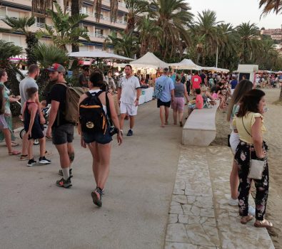 Evening craft market – Le Lavandou seafront